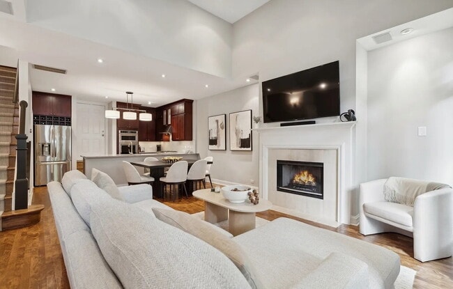 Building Photo - Comfortable and Spacious Rental Opportunity