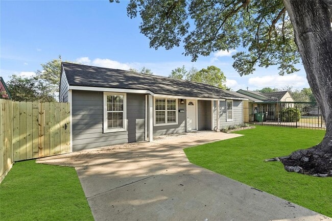 Building Photo - 4829 Brinkley St