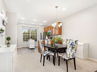 Foto del edificio - Stylish & Move-In Ready Home in Prime Aurora Location