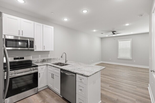 Foto del edificio - 305 Okaloosa Ave
