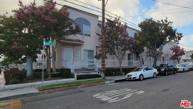 Building Photo - 4057 W 147th St