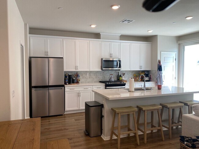 Foto del edificio - 40578 Birchfield Dr