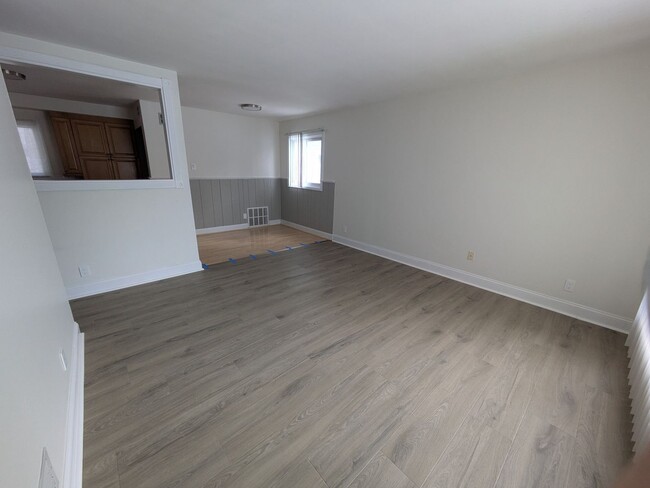 Foto del edificio - Beautiful Ranch in Prime Clarkston Location