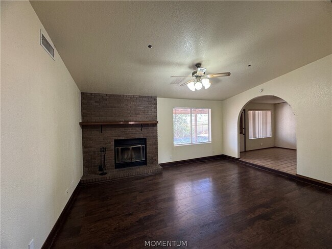 Foto del edificio - 2610 Sierra Ln