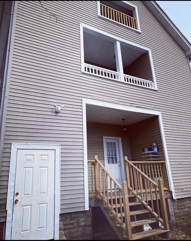 Tu propio porche delantero y trasero - 17 Charbonneau Ter