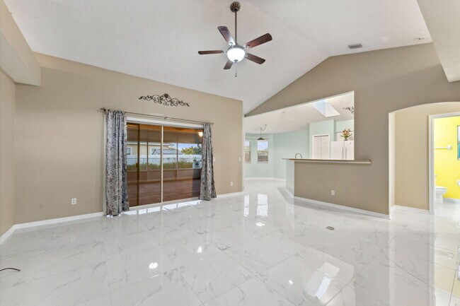 Foto del edificio - 1622 SW Realty St