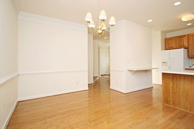 Foto del edificio - Cat-Friendly Forest Lakes South Townhome