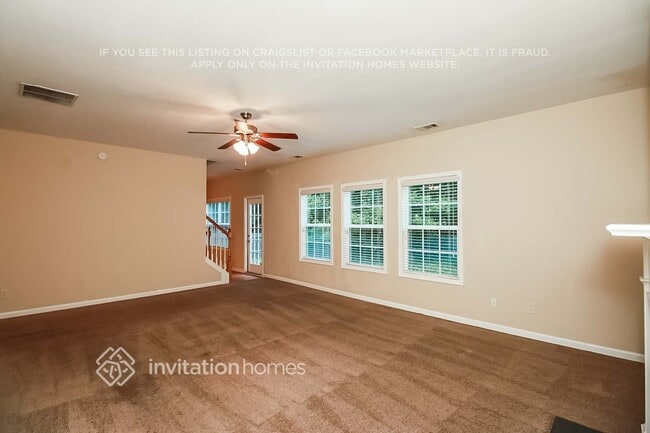 Foto del edificio - 3021 Leatherleaf Tr