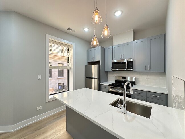 Foto del edificio - 419 W Belden Ave