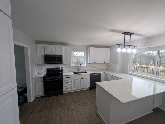 Foto del edificio - 1637 E Sheridan Bridge Ln