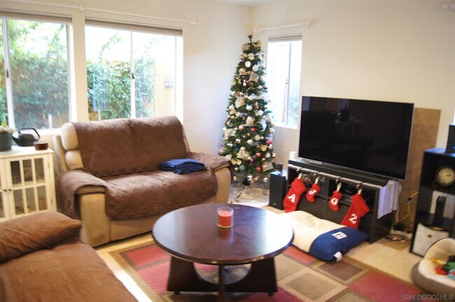 Building Photo - 3371 Aveley Pl