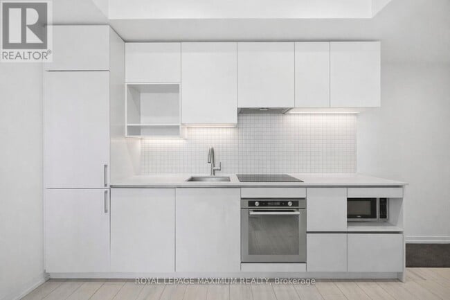 Building Photo - 5 Buttermill Ave.