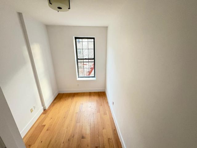 Building Photo - 3 bedroom in BROOKLYN NY 11213