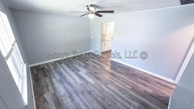 Foto del edificio - Haywood Ventures, LLC - 1300