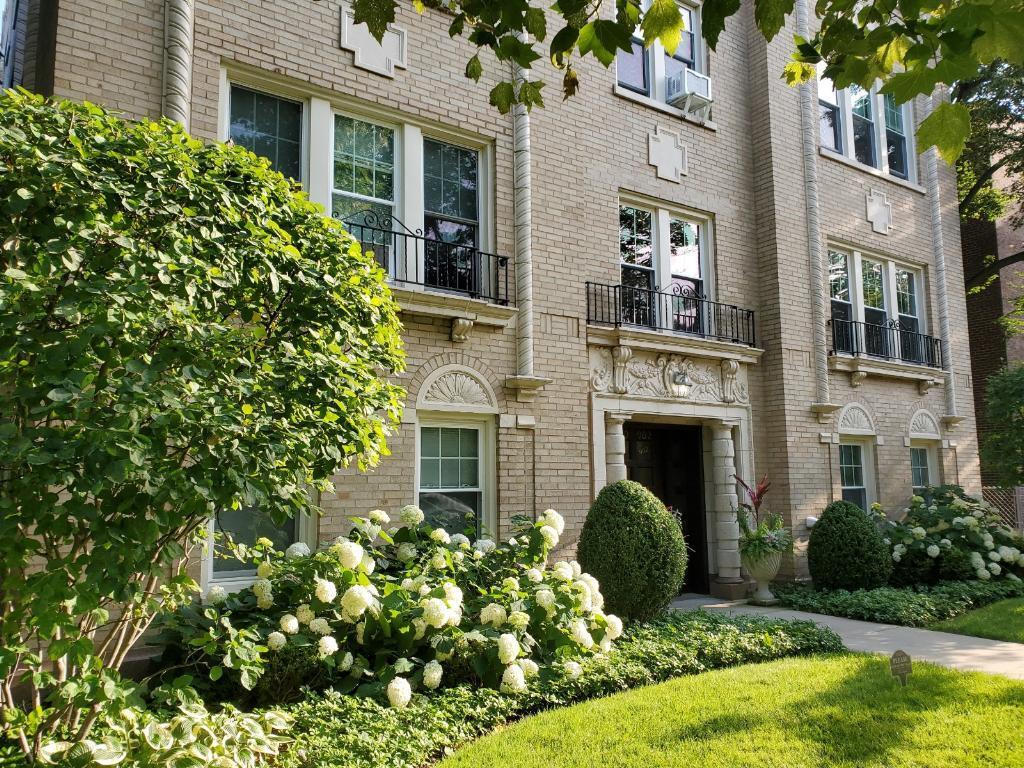 Foto principal - 802 Elmwood Ave