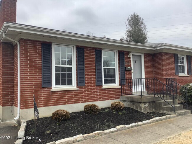 Building Photo - 6807 Green Meadow Cir