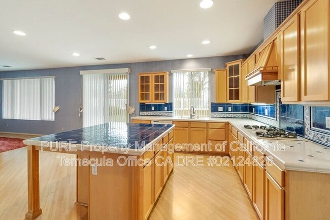 Building Photo - 32555 Favara Dr