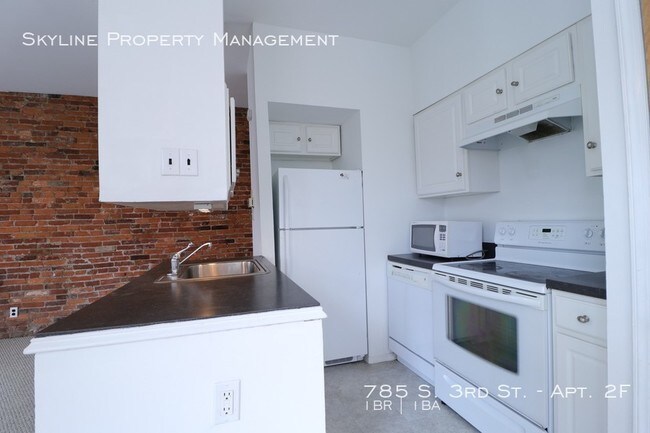 Foto del edificio - 785 S 3rd St