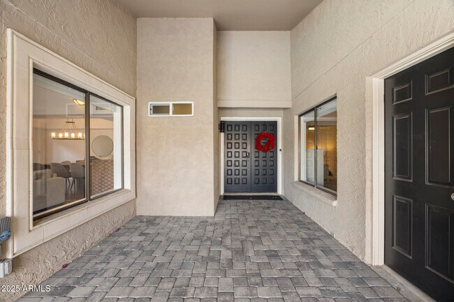 Foto del edificio - 8649 N Willowrain Ct