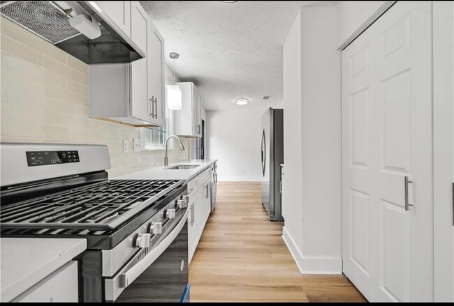 Building Photo - 1159 Saint Augustine Pl NE