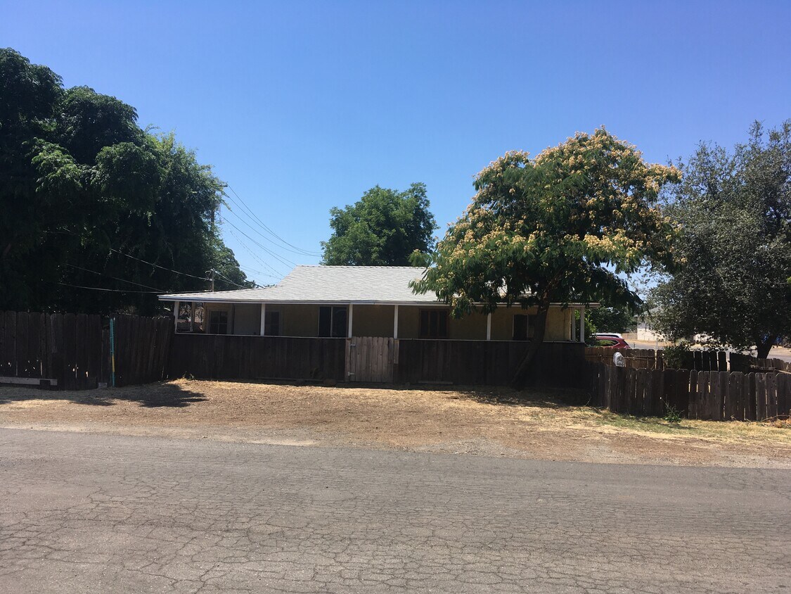 3932 Burlington Ave Oroville, CA 95966 Alquileres en Oroville, CA