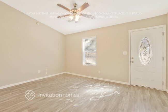 Foto del edificio - 659 N Wood Path Dr