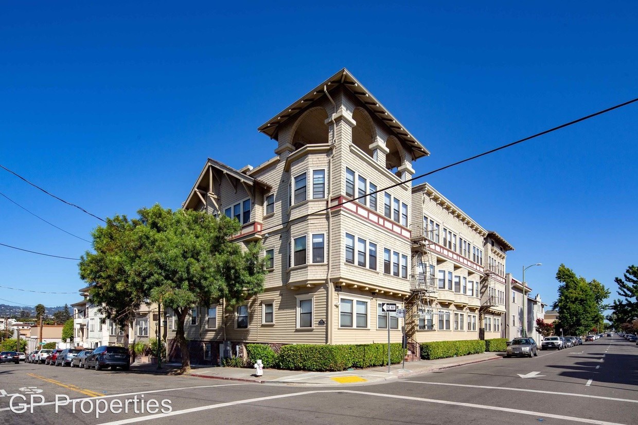 Primary Photo - 1600 3rd Ave