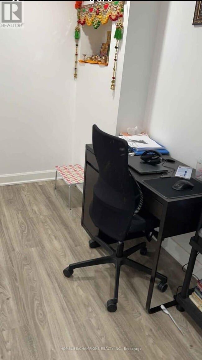 Building Photo - 7 Archimedes Ct