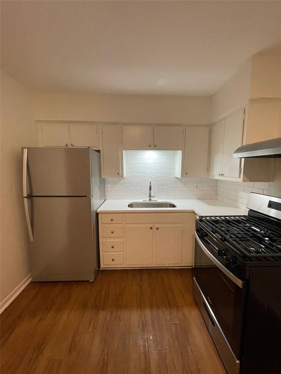 Building Photo - 3106 Duval St