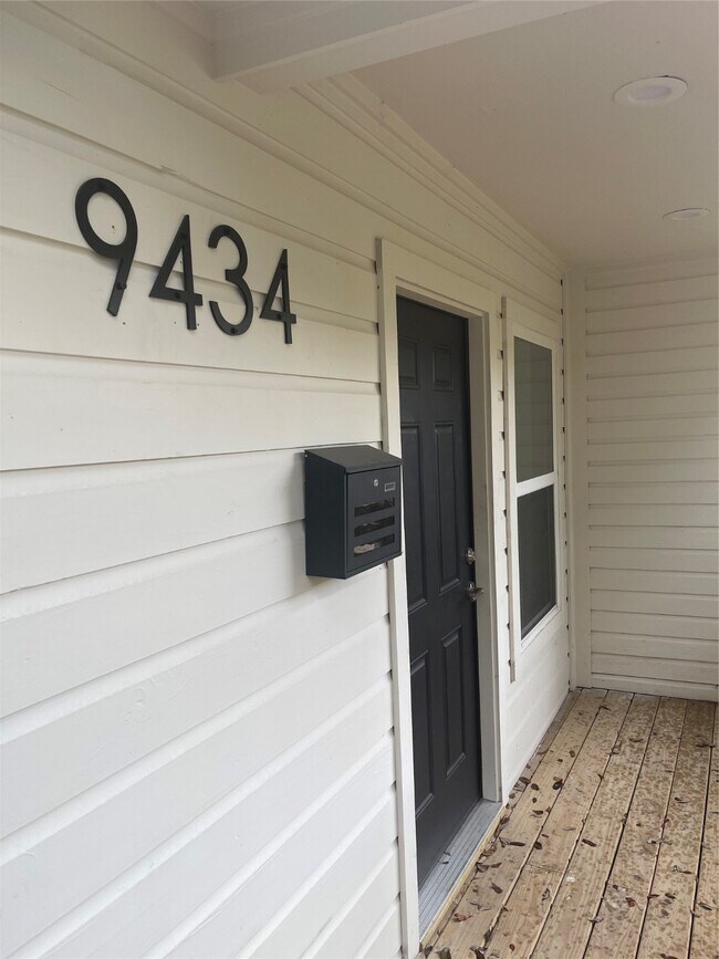 Foto del edificio - 9434 Rhode Island St