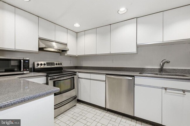 Foto del edificio - 308 East Capitol St NE