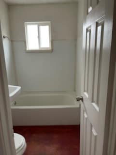 Building Photo - 304 Charleston St NE