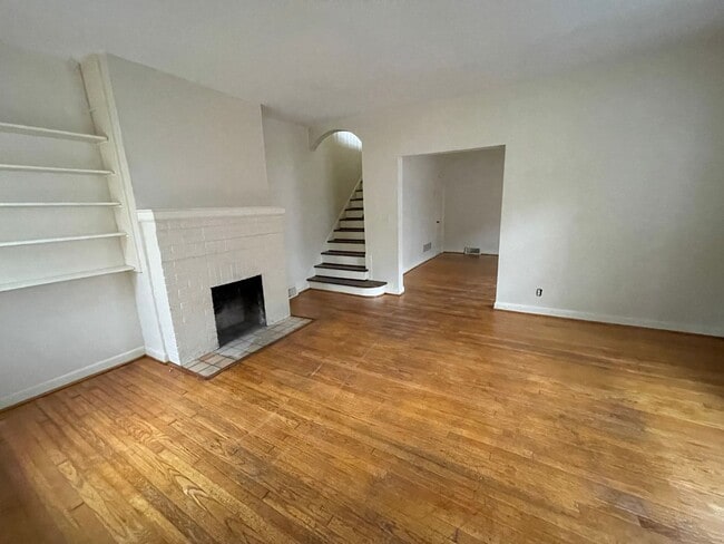 Building Photo - 3bd/1.5 bath located in University Hill- ***COMING IN JUNE***