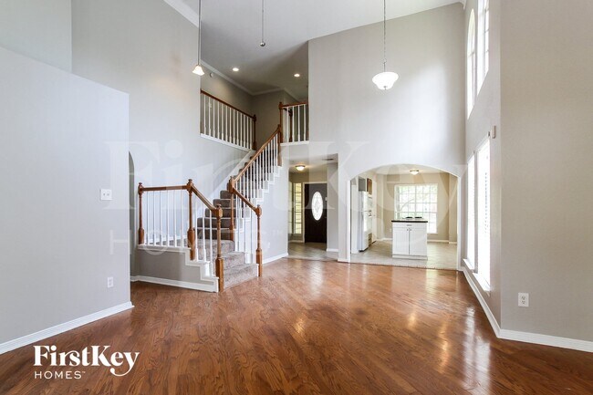 Foto del edificio - 5003 Maple Brook Ln