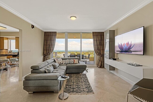 Foto del edificio - 781 Crandon Blvd