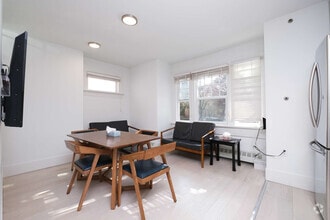Building Photo - 1425 Haro St