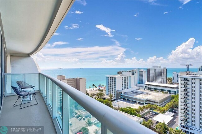 Building Photo - 3101 Bayshore Dr
