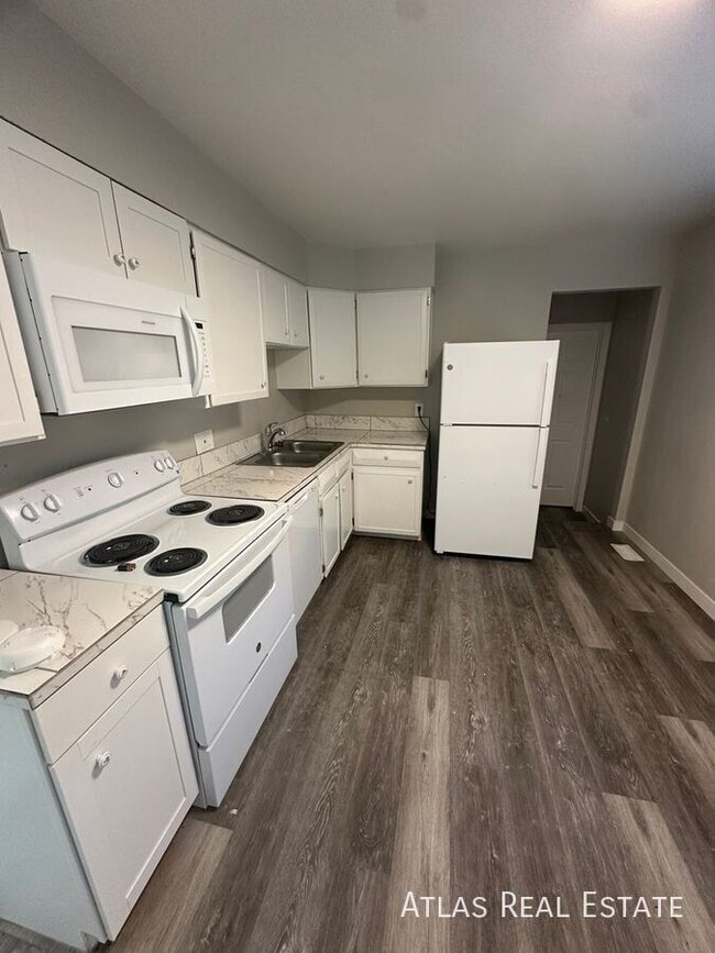 Foto del edificio - 14993 Olmsted Dr