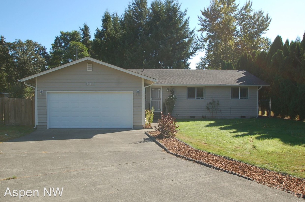 Primary Photo - 633 189th Street Ct E
