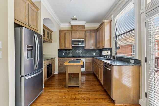 Foto del edificio - 1335 Fairview St