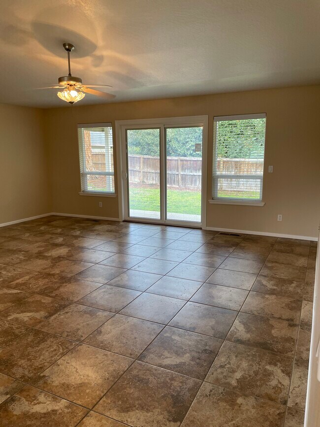 1255 SE Krystin Pl, Grants Pass, OR 97526 House Rental in Grants Pass