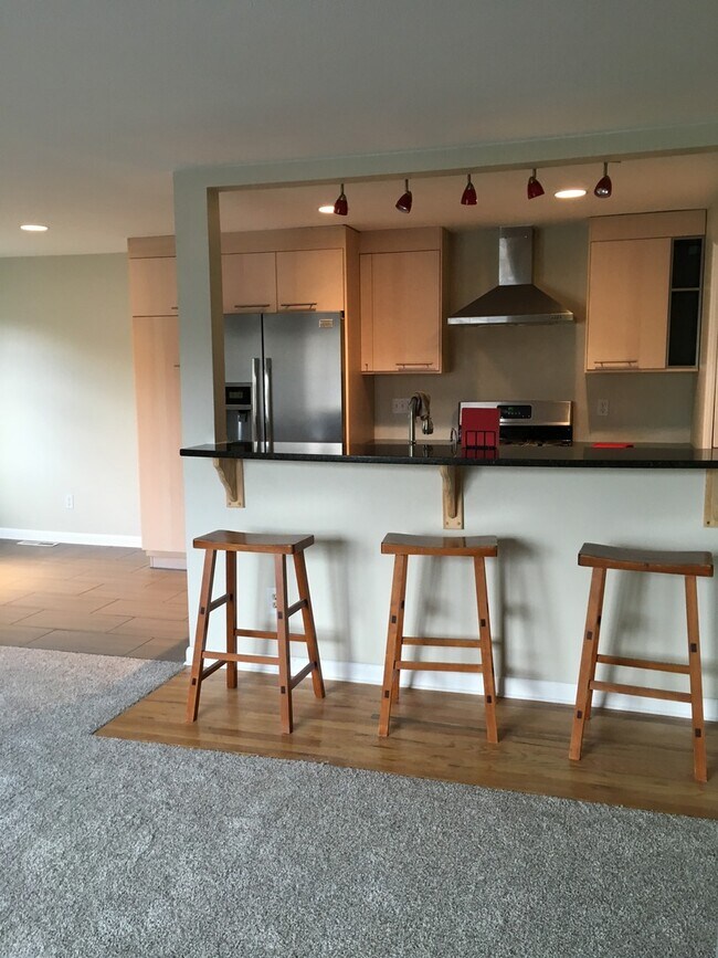 Building Photo - Lovely 2 bed 1 Bath Townhome in park-like setting in Boulder. - Available July 1st!