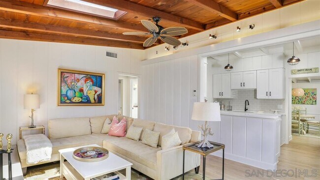 Foto del edificio - 1095 Klish Way