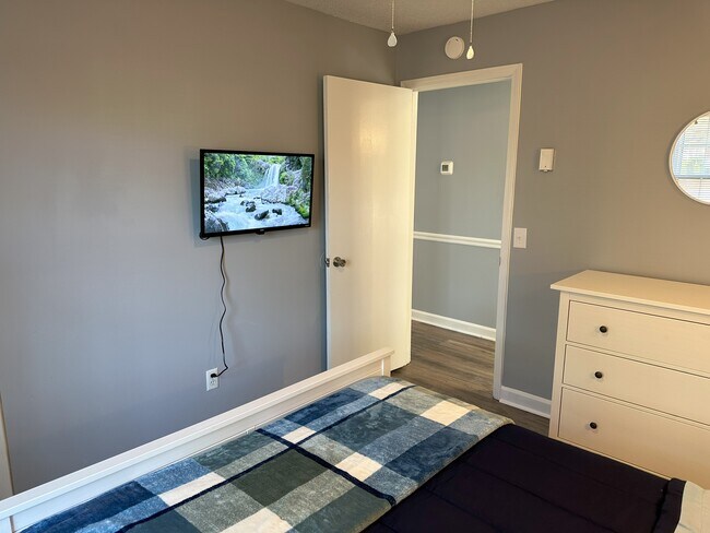 Foto del edificio - 1624 3rd Loop Rd