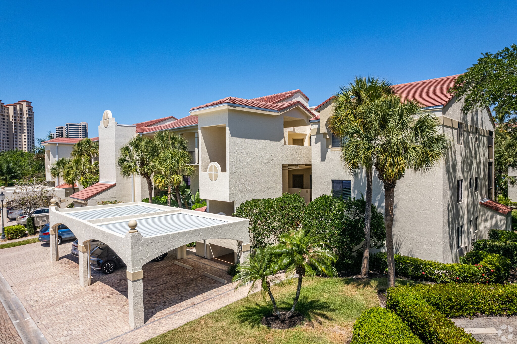 Valencia at Pelican Bay