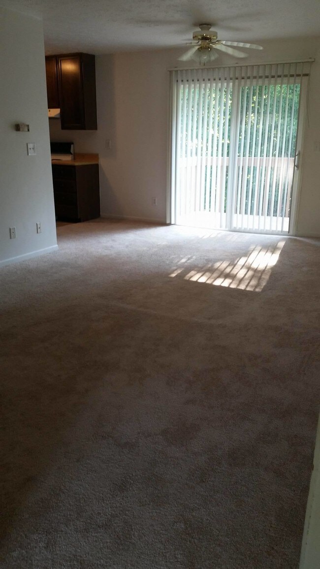 Walnut Hills Apartments in Saint Albans, WV