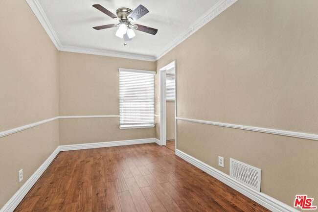 Building Photo - 1525 S Beverly Dr