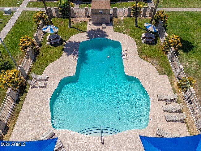 Foto del edificio - 4170 N 81st St
