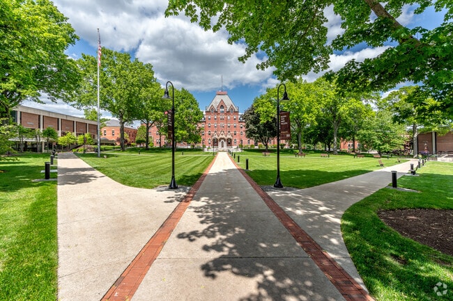 Dean College campus in Downtown Franklin.