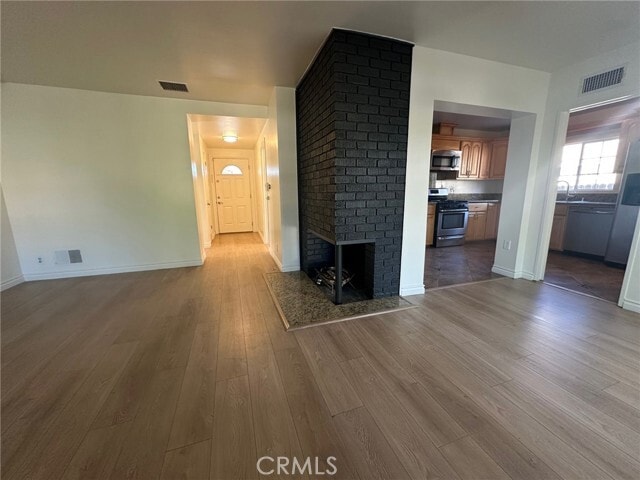 Foto del edificio - 7754 Loma Verde Ave